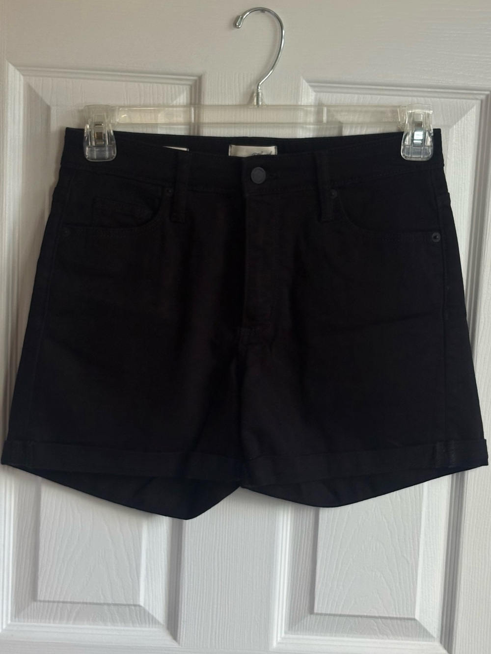 Universal Thread Women's Black Denim High-Rise Midi Shorts, Size 6